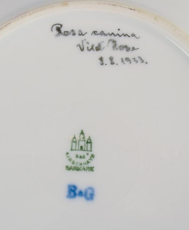 Bing and Grøndahl, Three Deep Porcelain Plates in Flora Danica Style In Excellent Condition In Copenhagen, DK