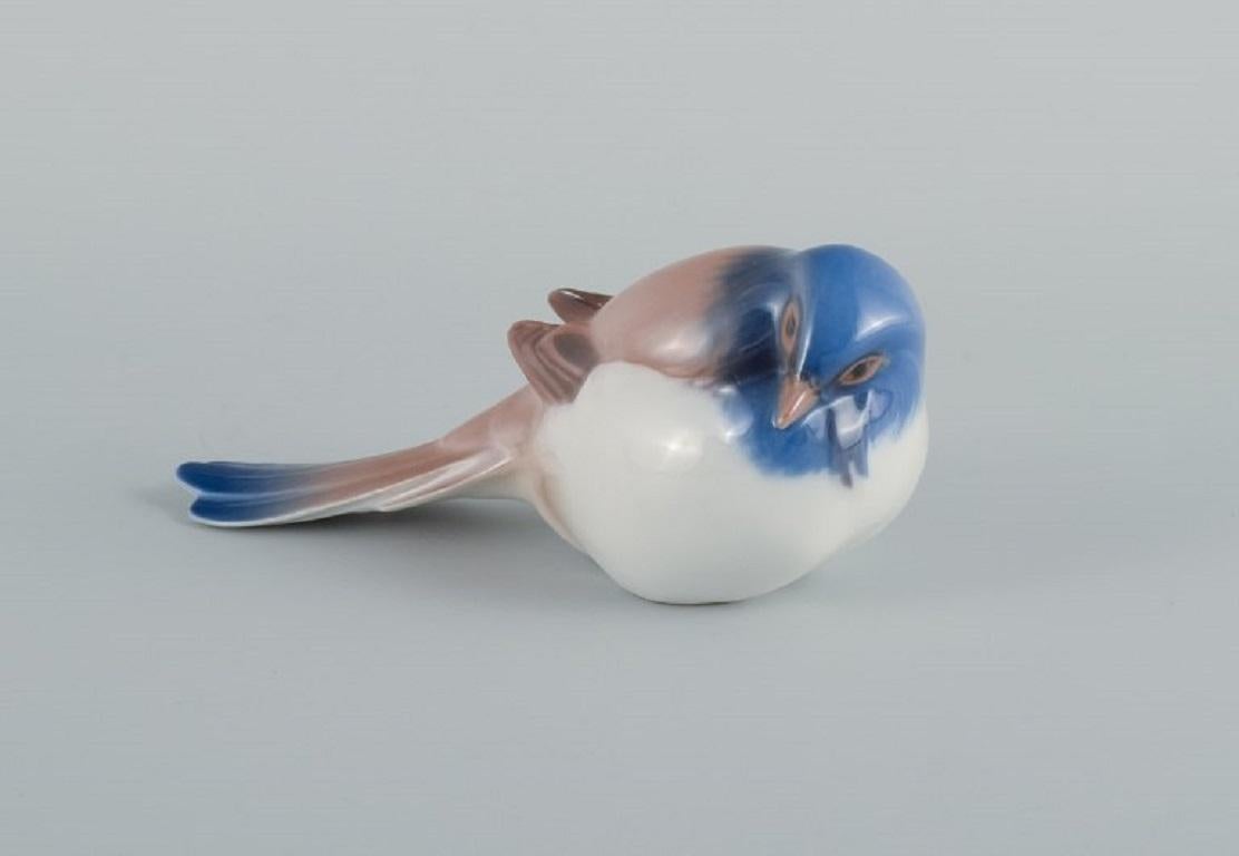 Hand-Painted Bing and Grøndahl, Two Porcelain Birds, 1930s/1950s For Sale