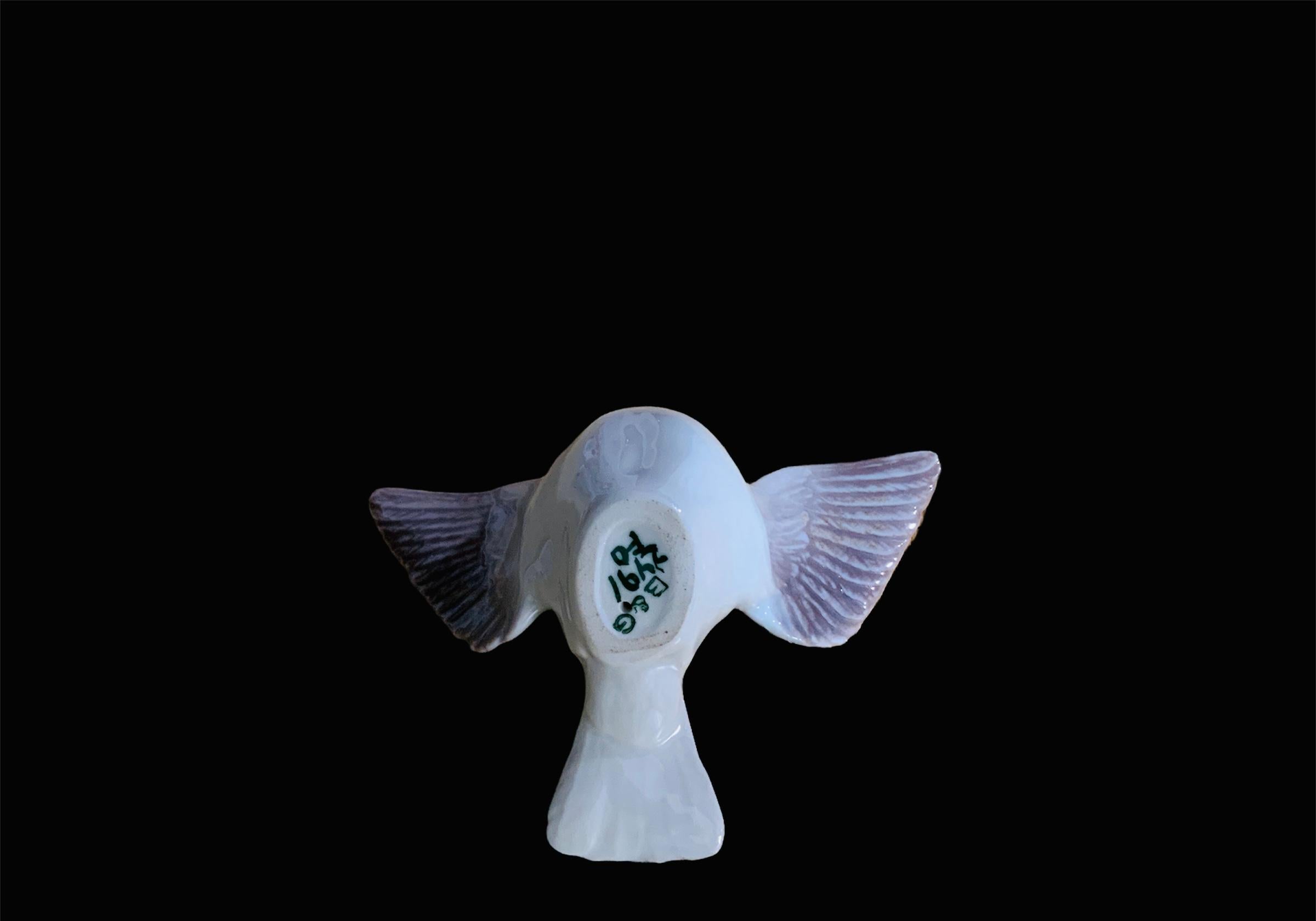 Art Nouveau Bing and Grondahl Porcelain Bird Figurine-Sparrow