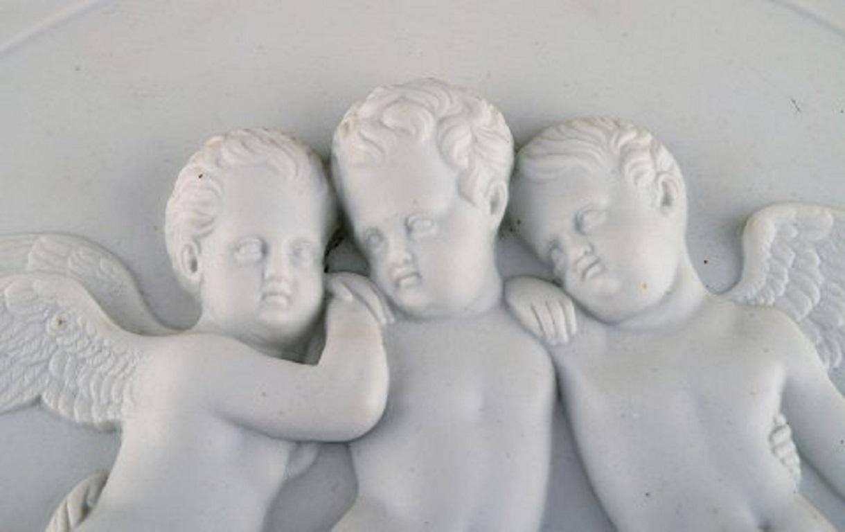 Neoclassical Bing & Grøndahl after Thorvaldsen, Antique Biscuit Wall Plaque with Putti For Sale
