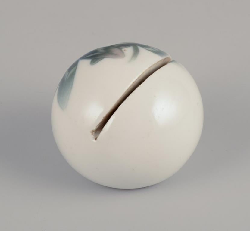 Danish Bing & Grøndahl, Art Nouveau porcelain place card holder. Ca 1900 For Sale