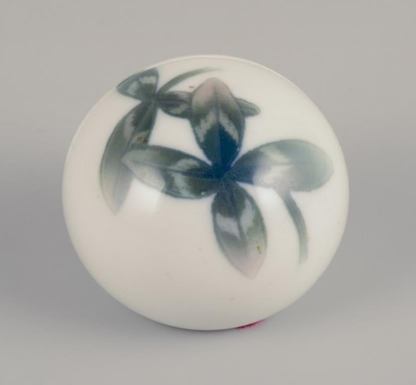 20th Century Bing & Grøndahl, Art Nouveau porcelain place card holder. Ca 1900 For Sale