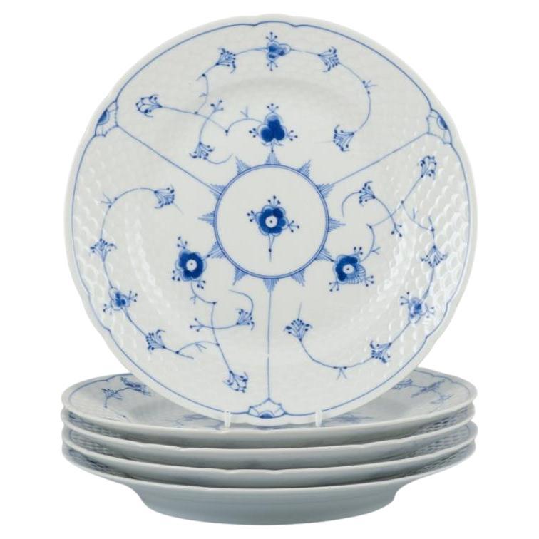 Bing & Grøndahl Blue Fluted. Set of five dinner plates in porcelain.