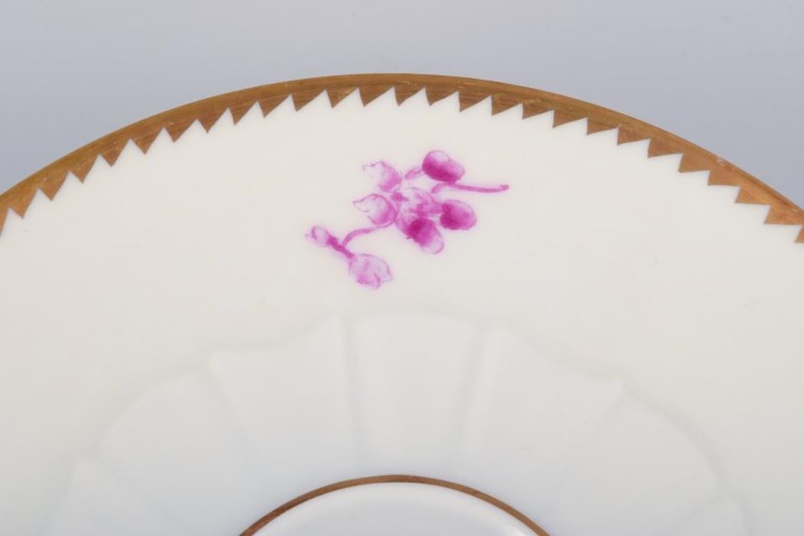 Bing & Grøndahl, Danimarca. Set di sei tazze demitasse con piattini in porcellana. in vendita 1
