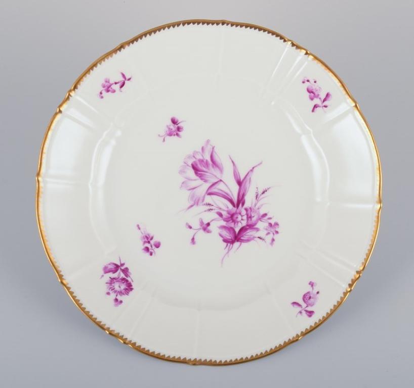 Danish Bing & Grøndahl, Denmark. Set of six dinner plates with flower decorations For Sale
