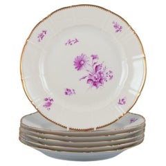 Antique Bing & Grøndahl, Denmark. Set of six dinner plates with flower decorations