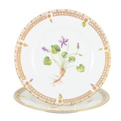 Bing & Grøndahl, Denmark. Two porcelain lunch plates in “Flora Danica” style.