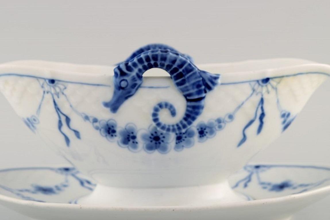 Bing & Grøndahl Empire Sauce Bowl in Hand-Painted Porcelain In Excellent Condition For Sale In Copenhagen, DK