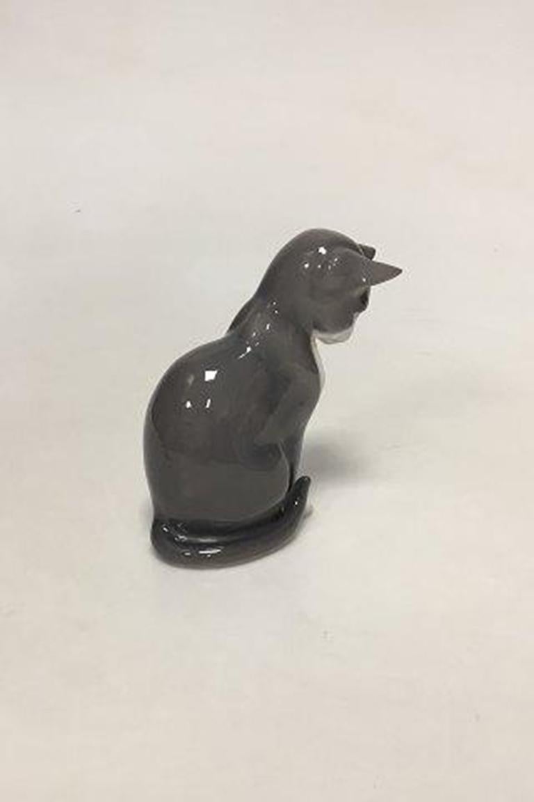 Bing & Grndahl Figur einer stehenden Katze, Nr. 1876 im Zustand „Gut“ im Angebot in Copenhagen, DK