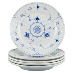 Bing & Grøndahl. Five Blue Fluted dinner plates. Hotel/restaurant porcelain.