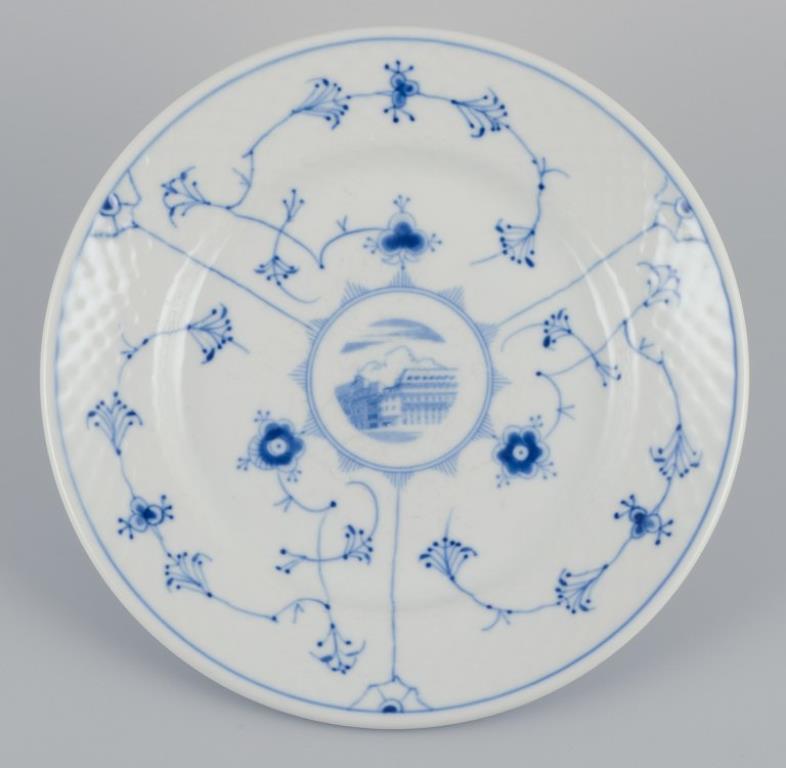 Bing & Grøndahl. Cinco platos acanalados azules para el almuerzo. Porcelana de hotel/restaurante. en Excelente estado para la venta en Copenhagen, DK