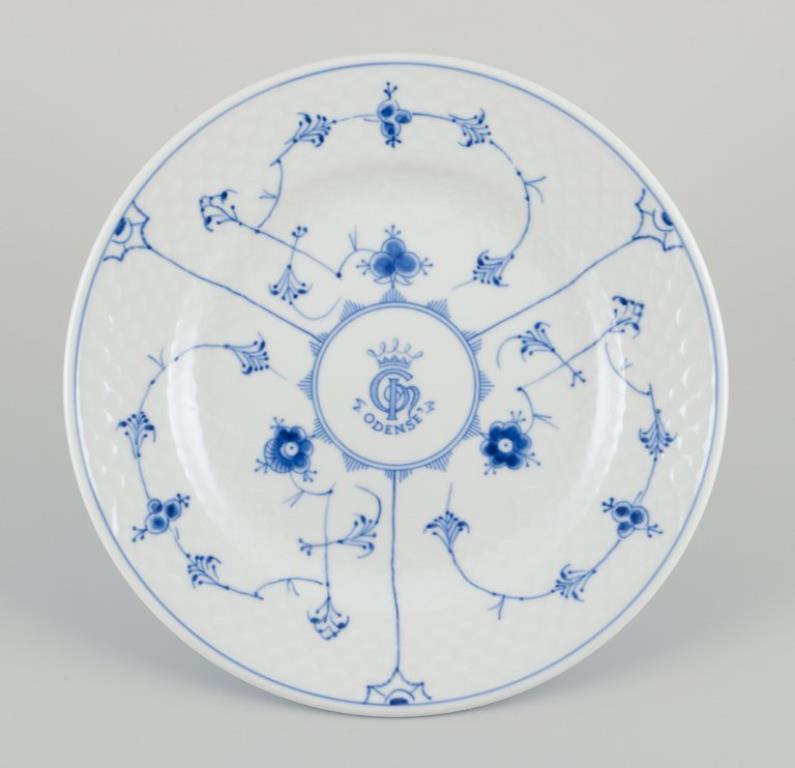 Mid-20th Century Bing & Grøndahl. Four Blue Fluted dinner plates. Hotel/restaurant porcelain.