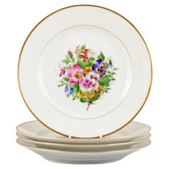 Antique Bing & Grøndahl, four dinner plates in porcelain, 1920/30s