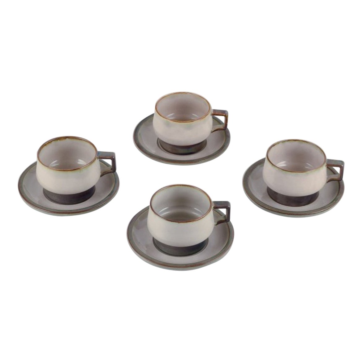 Bing & Grøndahl. Four sets of 'Tema' tea cups with saucers in stoneware.