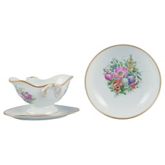 Bing & Grøndahl, saucière et bol peints à la main et décorés de fleurs