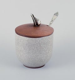 Bing & Grøndahl, marmalade jar in porcelain with wooden lid and silver spoon