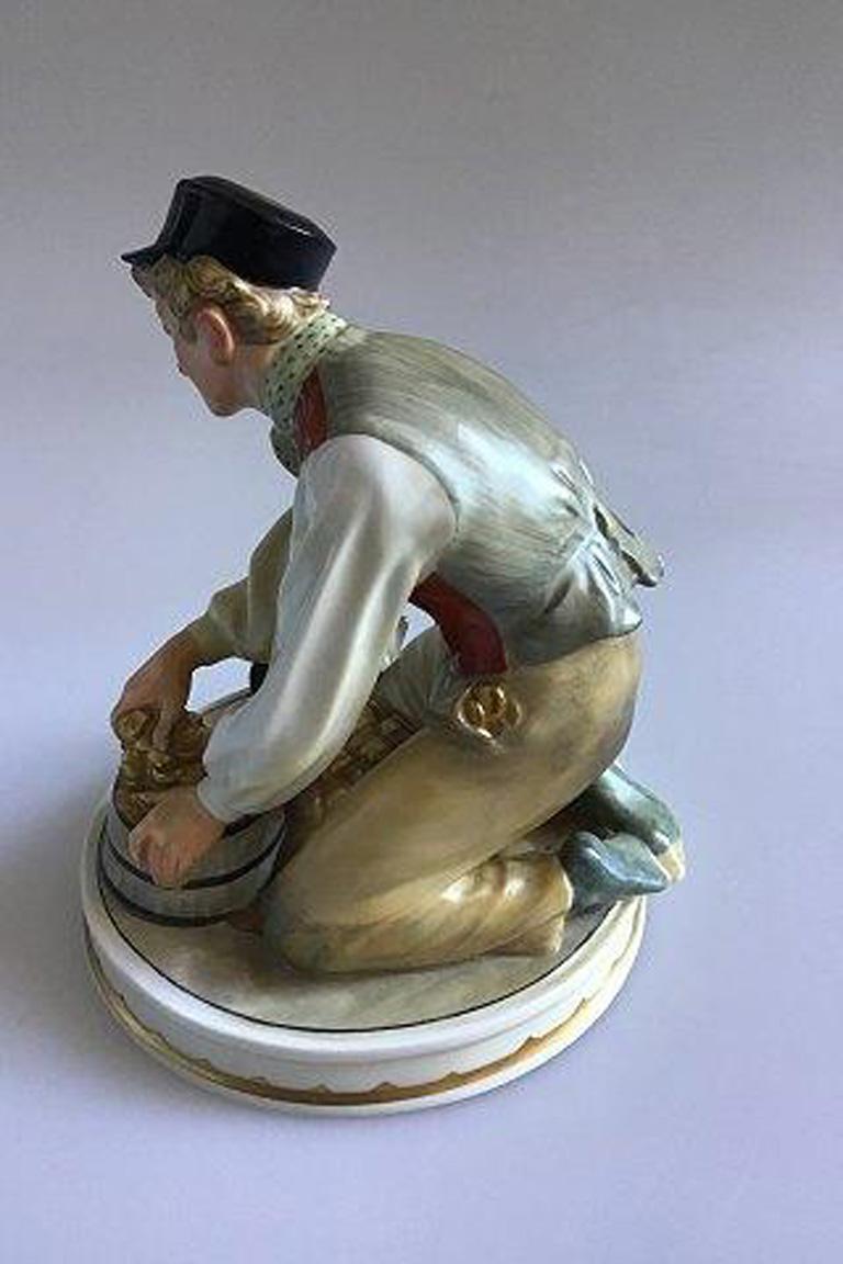 Bing & Grøndahl

Porcelainfigurine in overglaze ,depicting Lille Klaus (H.C. Andersen)

No 8048. Design Hans Tegner 1853-1932 for Bing & Grøndahl. H. 16 cm.