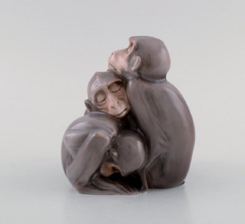 Bing & Grøndahl porcelain figure. Sleeping monkeys. 
Model number 1581. Mid 20th century.
Measures: 12 x 11 cm.
In excellent condition.
Stamped.
1st factory quality.