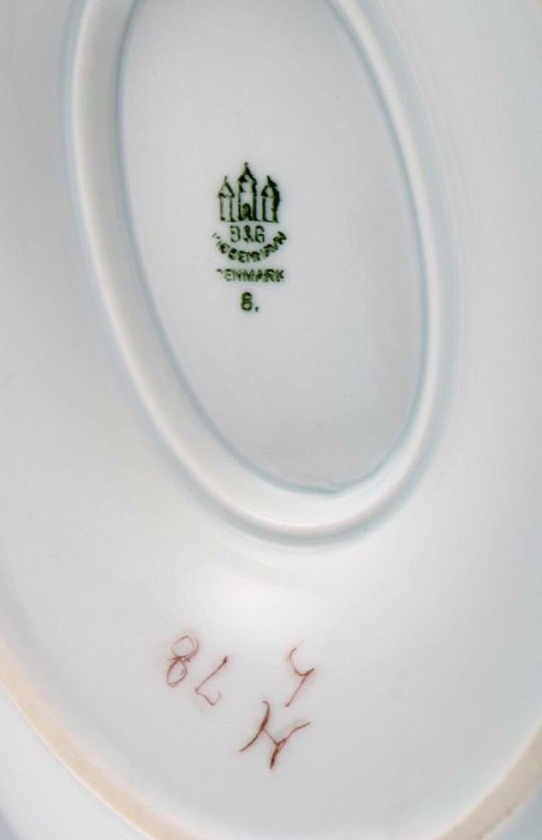 Bing & Grøndahl Porcelain Sauce Boat with Hand-Painted Flowers For Sale 2