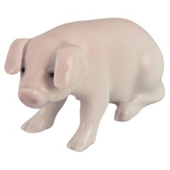 Bing & Grøndahl, rare figurine en porcelaine représentant un porcelet. Environ 1930