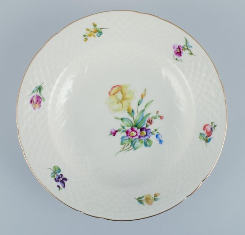 Bing & Grøndahl, Saxon Flower, set of six deep plates in porcelain In Excellent Condition For Sale In Copenhagen, DK