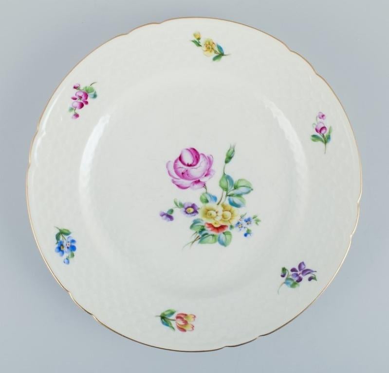 Mid-20th Century Bing & Grøndahl, Saxon Flower, set of six dinner plates  decorated with flowers For Sale