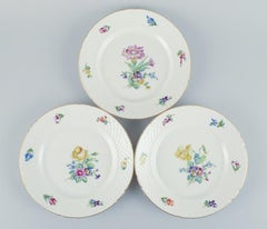 Bing & Grøndahl, Saxon Flower, set of twelve lunch plates. Approx. 1920/30s.
