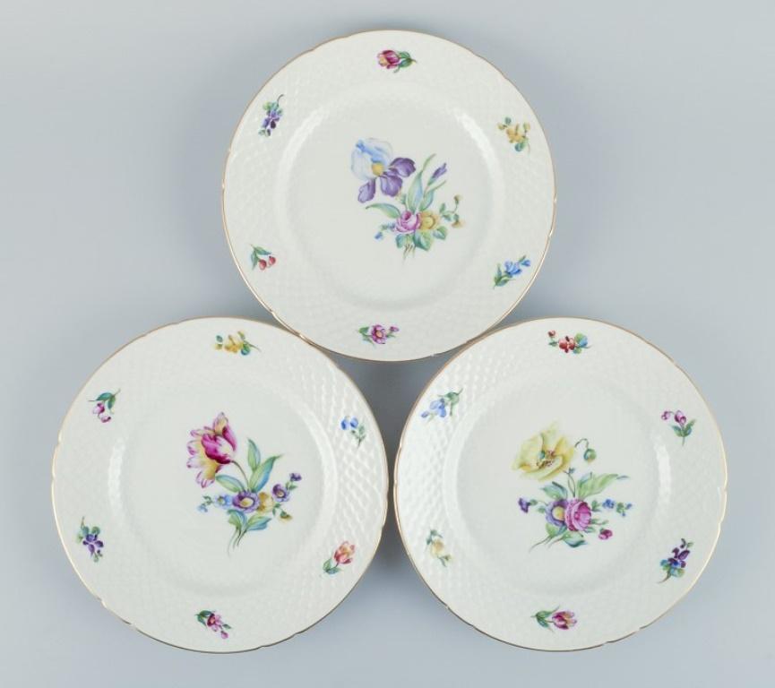 Danish Bing & Grøndahl, Saxon Flower, set of twelve lunch plates. Approx. 1920/30s. For Sale