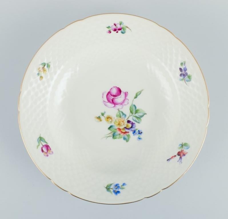 Bing & Grøndahl, Sächsische Blume, sechs tiefe Teller aus Porzellan, ca. 1930er Jahre (Dänisch) im Angebot