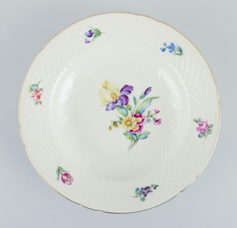 Bing & Grøndahl, Saxon Flower, six deep plates in porcelain, ca 1930s In Excellent Condition For Sale In Copenhagen, DK