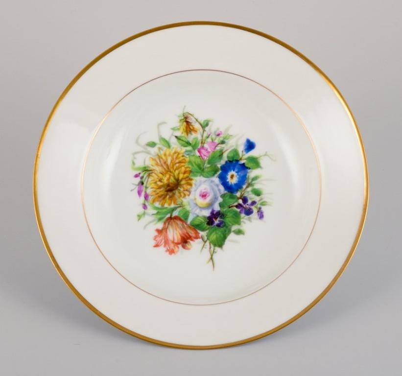 Danish Bing & Grøndahl, six deep plates in porcelain hand-painted with flowers For Sale