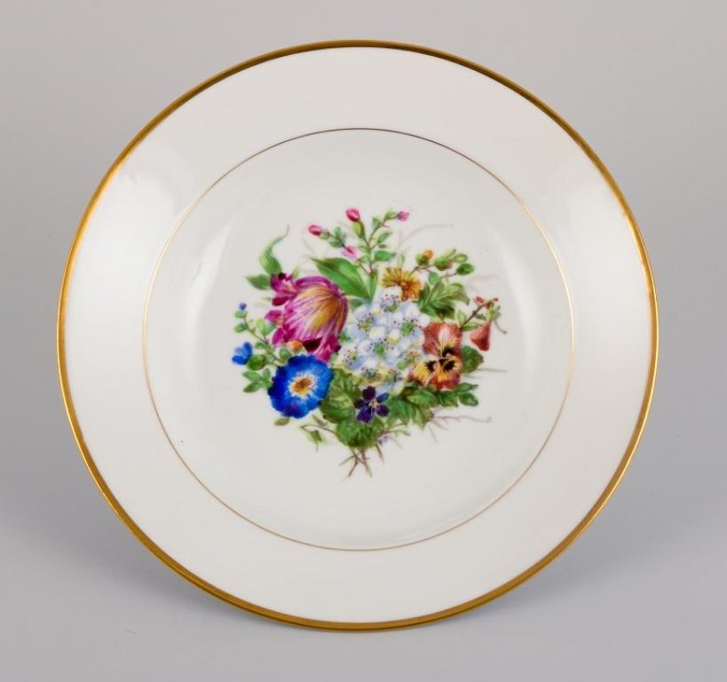 Bing & Grøndahl, six deep plates in porcelain hand-painted with flowers For Sale 1