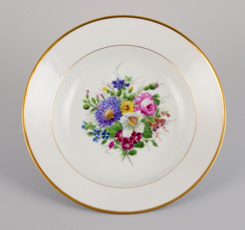 Bing & Grøndahl, six deep plates in porcelain hand-painted with flowers For Sale 2