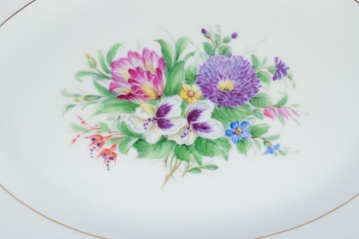 Bing & Grøndahl, two large oval platters hand-painted with flowers In Excellent Condition For Sale In Copenhagen, DK