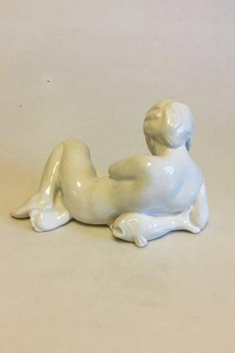 Bing & Grondahl Blanc De Chine Figurine of Woman with Child No 4029 In Good Condition For Sale In Copenhagen, DK