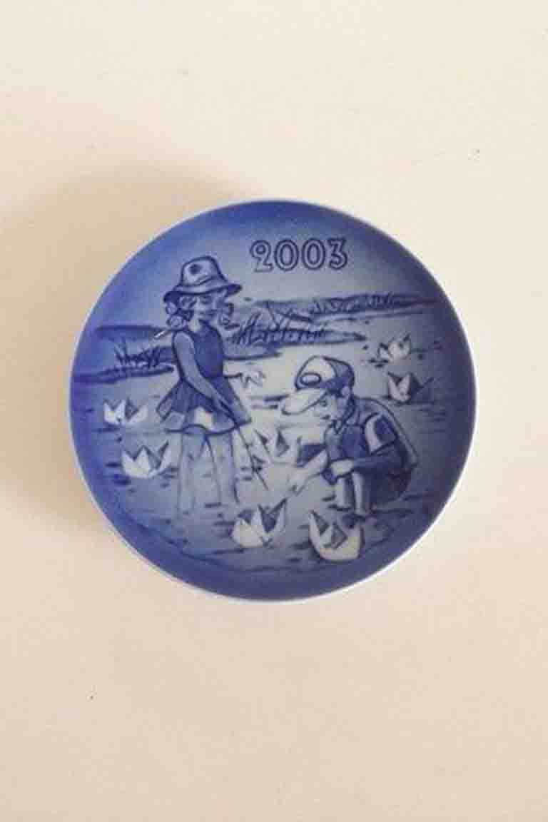 Bing & Grondahl Childrens Day Plate 2003 For Sale