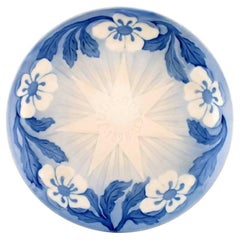 Bing & Grondahl Christmas Plate from 1898, Designed by Fanny Garde