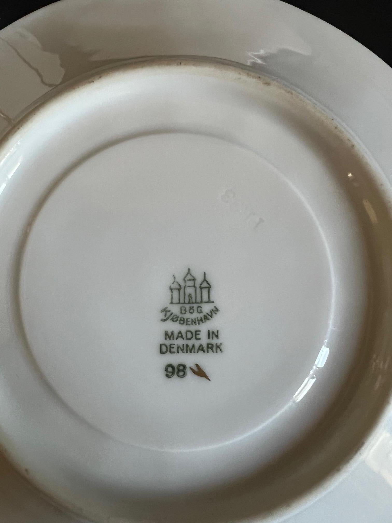 Tasses et soucoupes en porcelaine danoise Bing & Grondahl, lot de 4 en vente 4