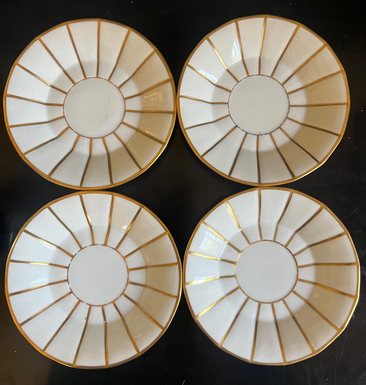Peint à la main Tasses et soucoupes en porcelaine danoise Bing & Grondahl, lot de 4 en vente