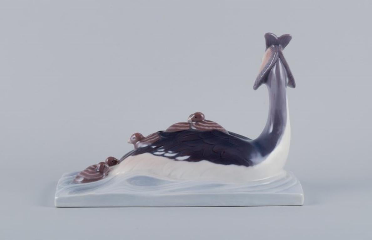 20th Century Bing & Grondahl figurine of a tufted duck with ducklings.  For Sale
