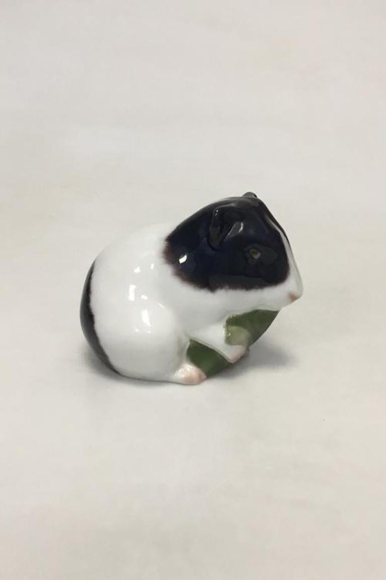 guinea pig figurine