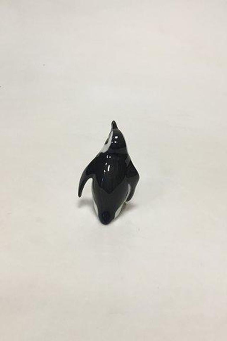 Bing & Grondahl Figurine of Penguin No 1821 In Good Condition For Sale In Copenhagen, DK