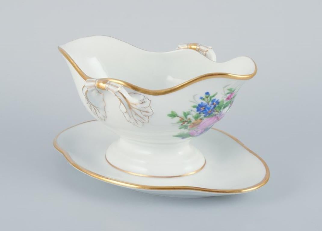 Hand-Painted Bing & Grondahl, hand-painted sauce boat with flower motifs and gold rim For Sale