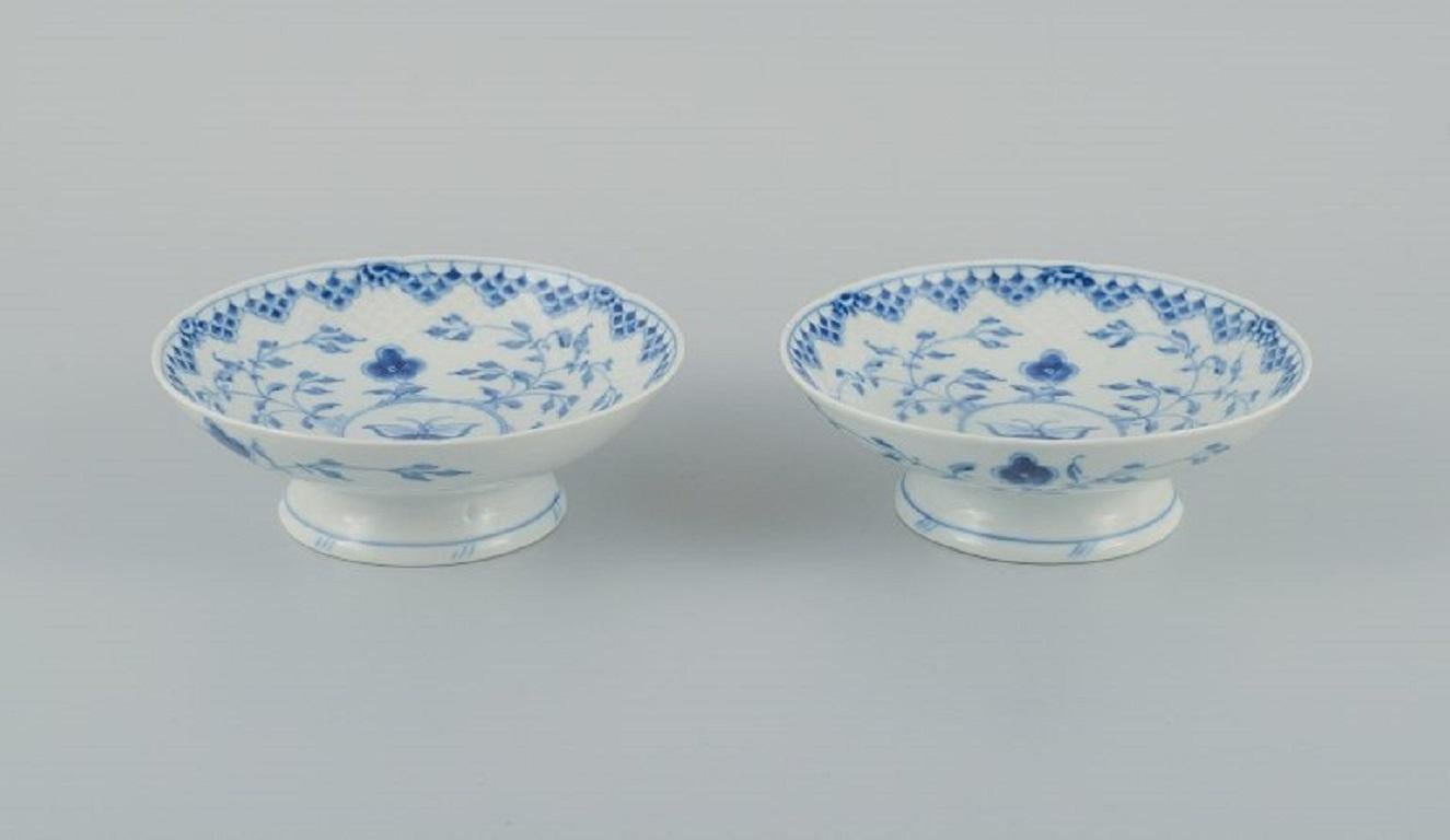 Bing & Grondahl, Kipling, two porcelain bowls
Model number: 427.
1970s
In perfect condition.
Second factory quality.
Measuring: D 15.0 x H 5.5 cm.
 