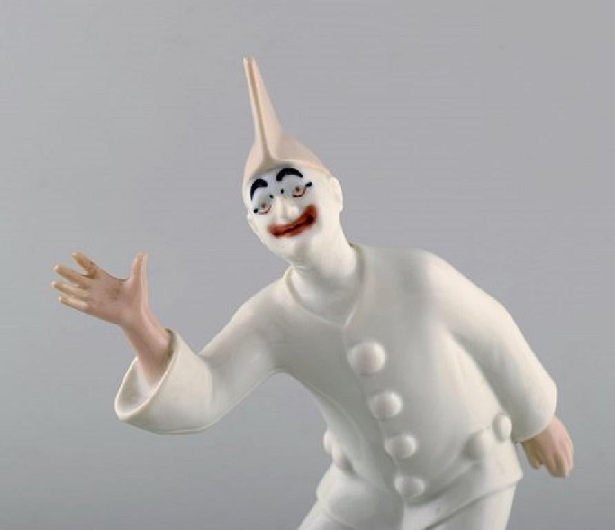 Bing & Grondahl porcelain figurine. Pierrot. Model number: 2353.
Measures: 22.5 x 16 cm.
In very good condition.
Stamped.
1st factory quality.