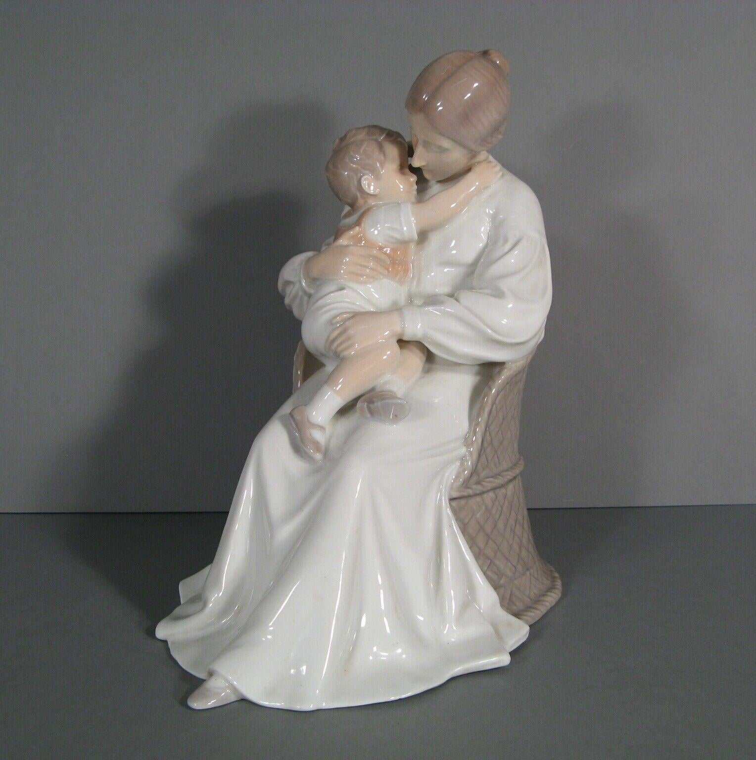 Bing & Grondahl Porcelain Group Figurine: Maternity Mother and Child - 1Y156 4