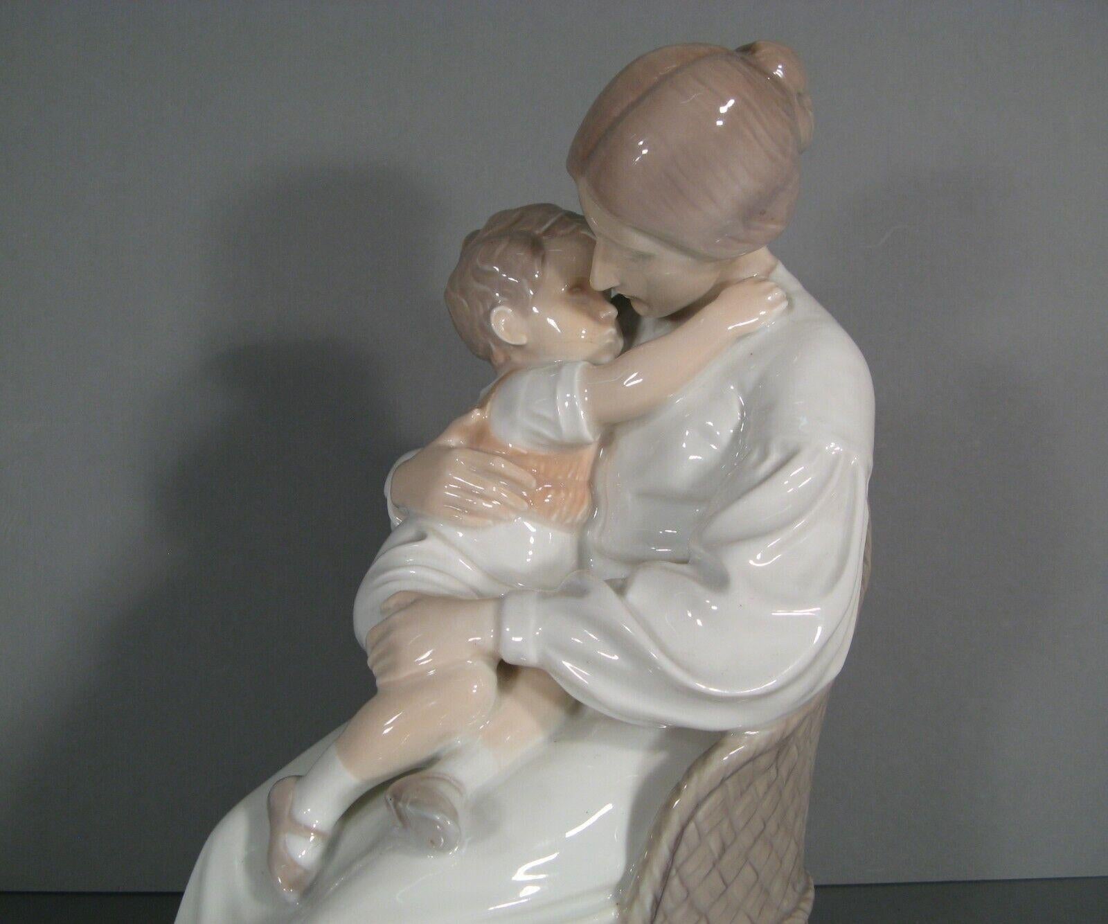 Bing & Grondahl Porcelain Group Figurine: Maternity Mother and Child - 1Y156 2