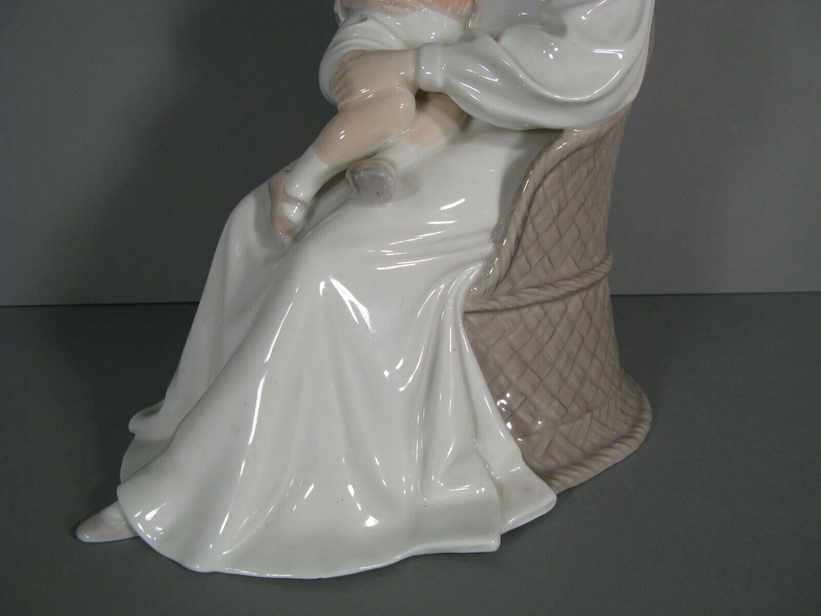 Bing & Grondahl Porcelain Group Figurine: Maternity Mother and Child - 1Y156 3