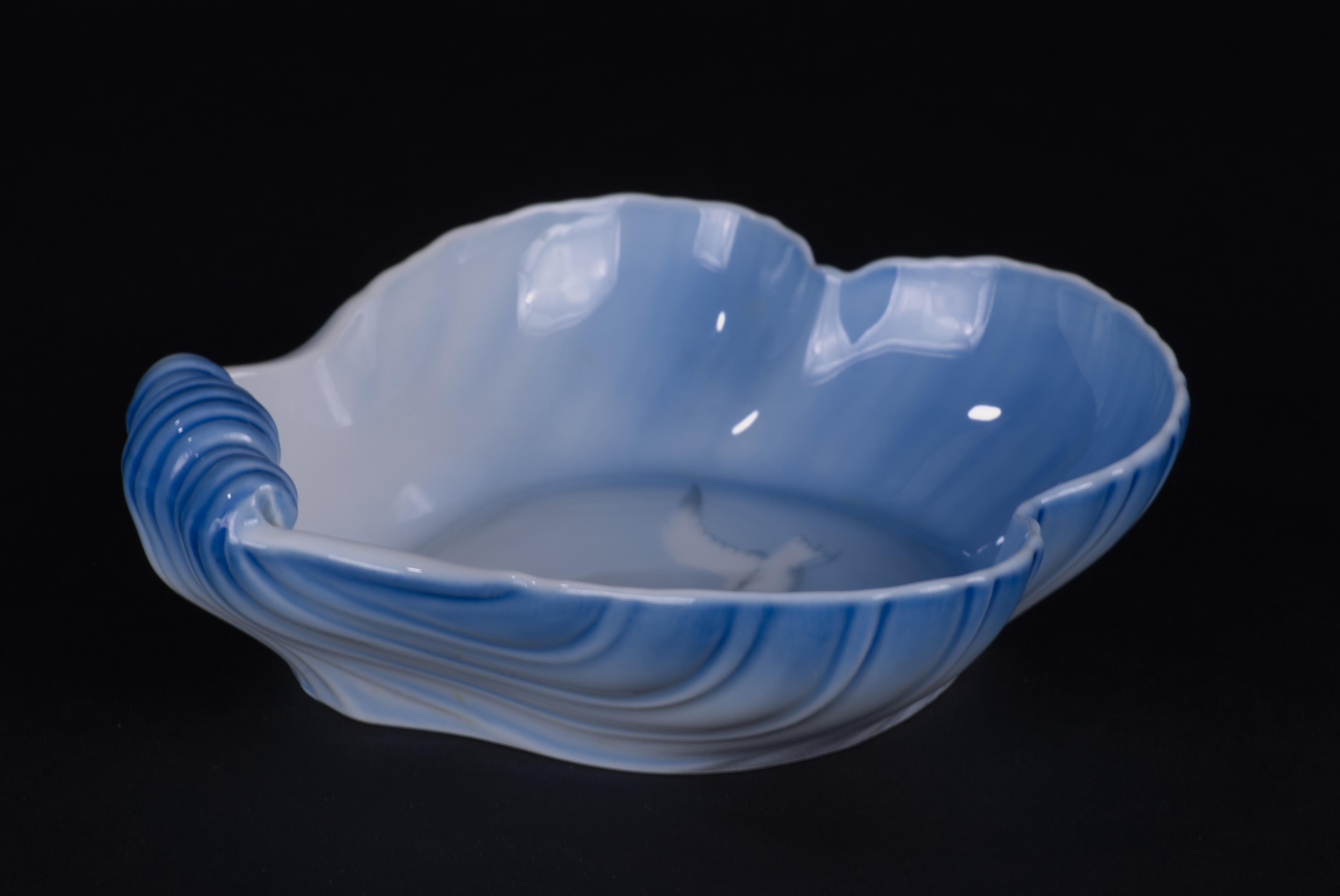 Porcelain Bing & Grondahl Seagull Shell Bowl, 1952-1957, Vintage, Denmark For Sale