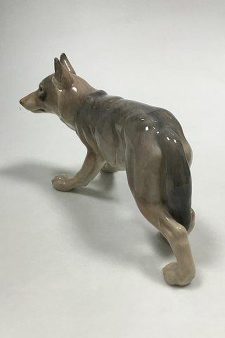 Bing & Grondahl standing wolf figurine no 1917

Measures 18cm x 29cm (7.10 inch x 11.4 inch ).